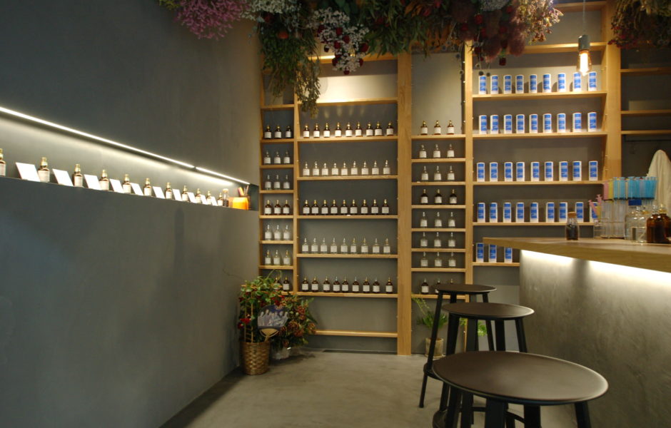 城崎温泉に誕生したスタイリッシュな香りの専門店
