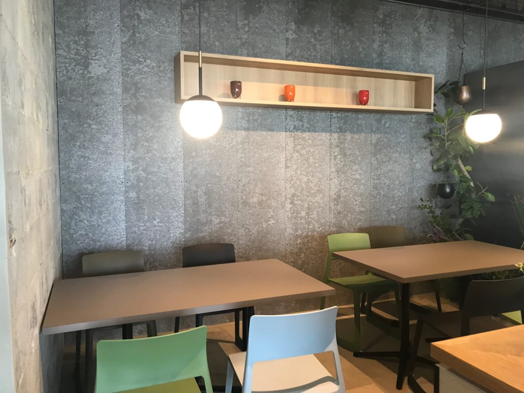 京丹後市のショッピングセンターに誕生した緑たっぷりのグリーンガーデンショップ併設カフェ